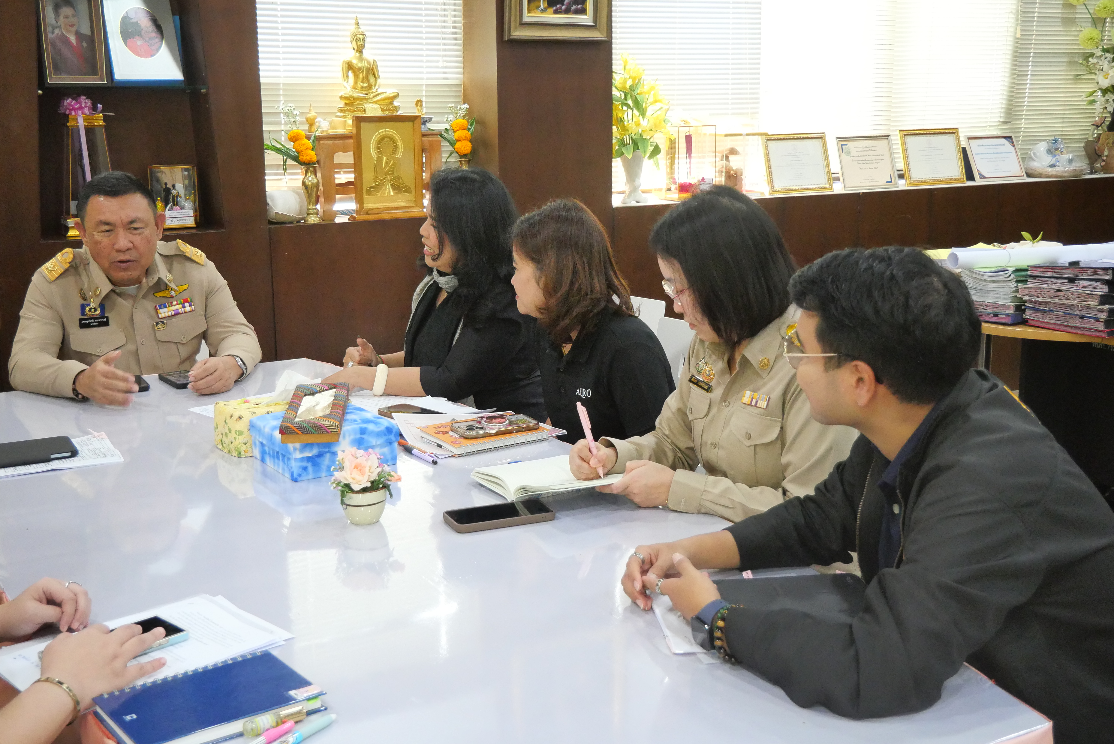 title - เลขาธิการ ส.ป.ก. บันทึกเทปให้สัมภาษณ์ภาพยนตร์สารคดีชุด “สืบสาน สร้างสุข ปวงประชา” และตรวจติดตามการดำเนินงานในพื้นที่เขตปฏิรูปที่ดิน ณ จังหวัดพระนครศรีอยุธยา